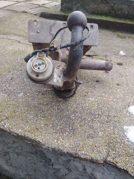 Теглич за лек автомобил