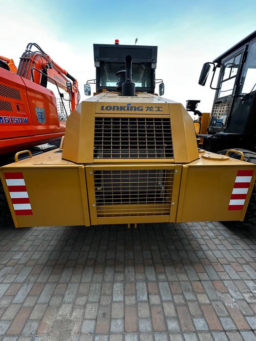 Katok. Lonking CDM516B каток