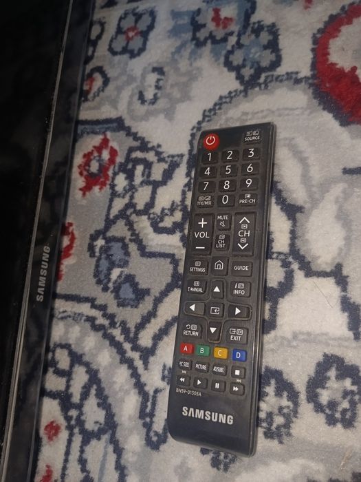 Samsung smart , kafolati 1 yil qolgan, usta koʻrmagan,arginal samsung