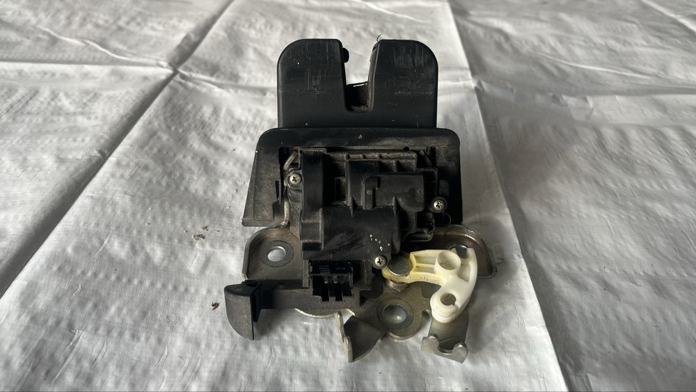 Ключалка за багажна врата Audi A3 8P (2003-2012)