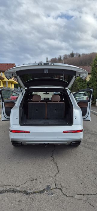 AUDI Q7  / 2019  / 7 locuri .