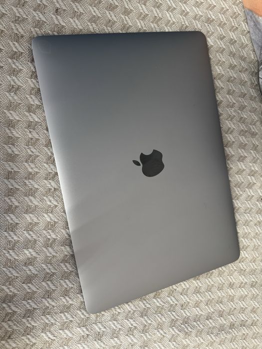 Продам Макбук Эйр (Macbook air) ТОРГ
