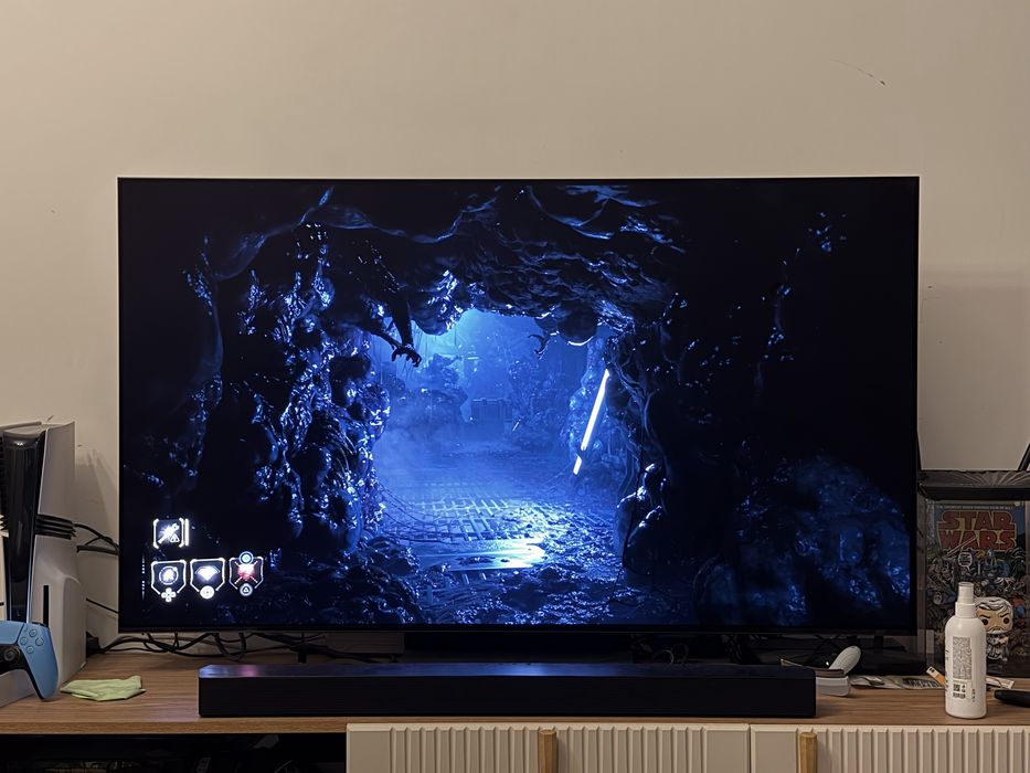 OLED телевизор Samsung QE55S90D