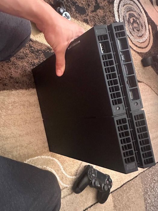 Playstation 4. 2 ta pult+ uyinlar