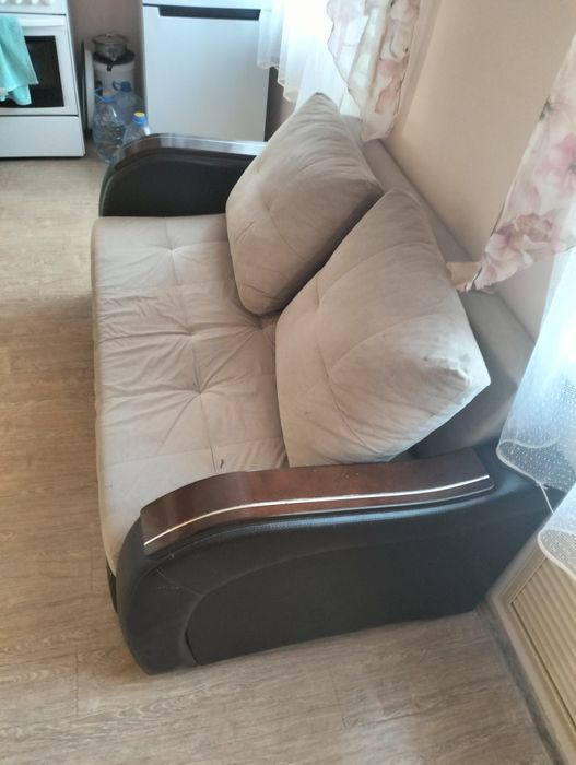 Отдам бесплатно диван