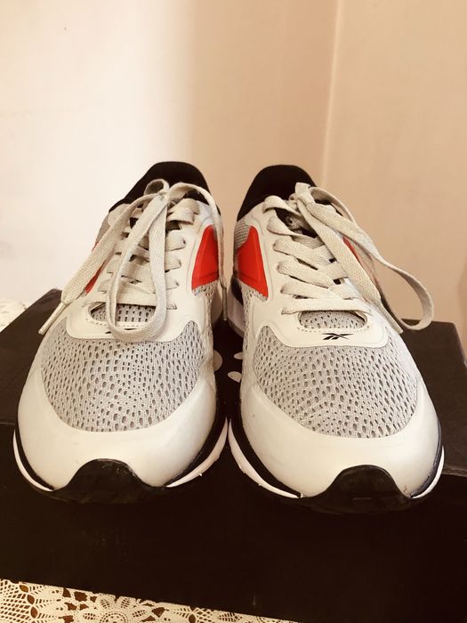 Новые кроссовки -Nike . 40 размер. Оригинал.