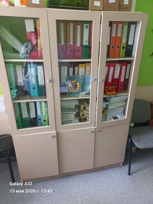 Продам офисную мебель б/у