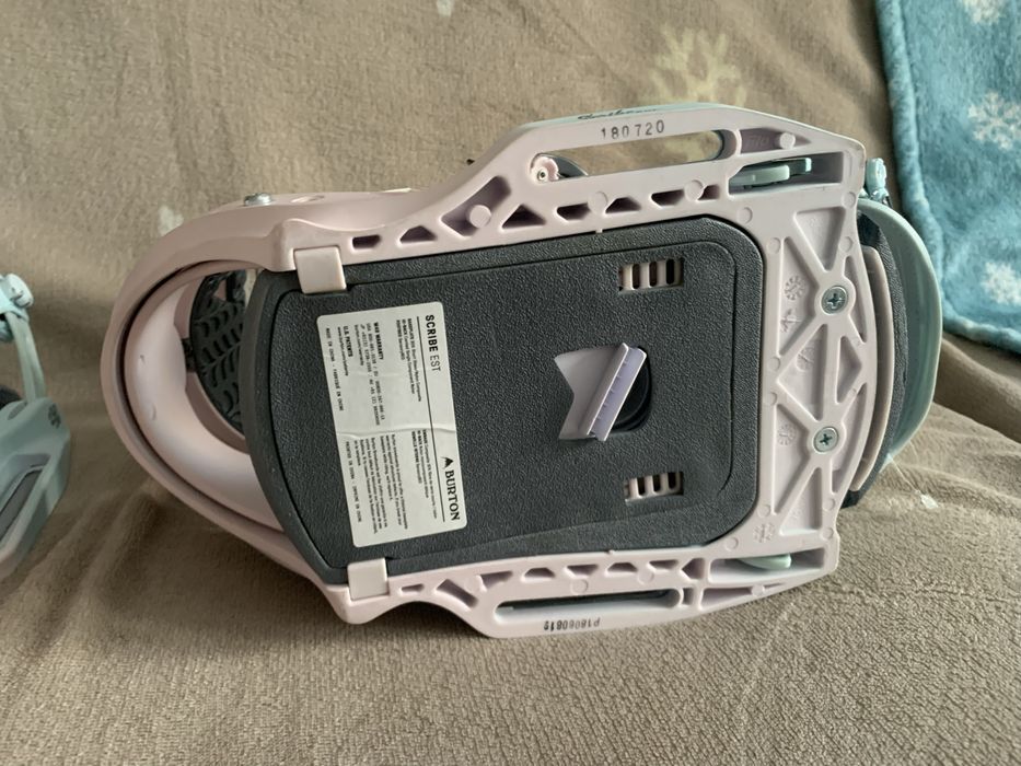 Legaturi noi snowboard fete Burton Scribe EST L 40+