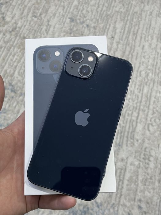 Продам айфон 13