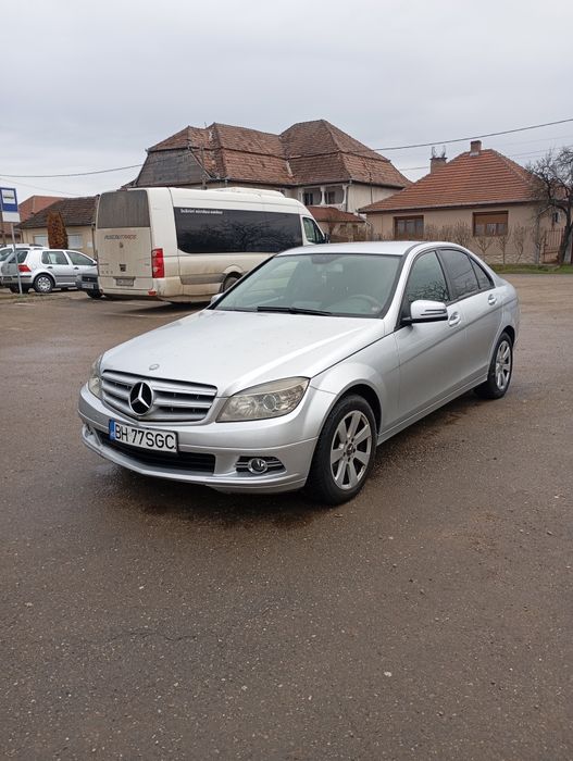 Vând Mercedes c class