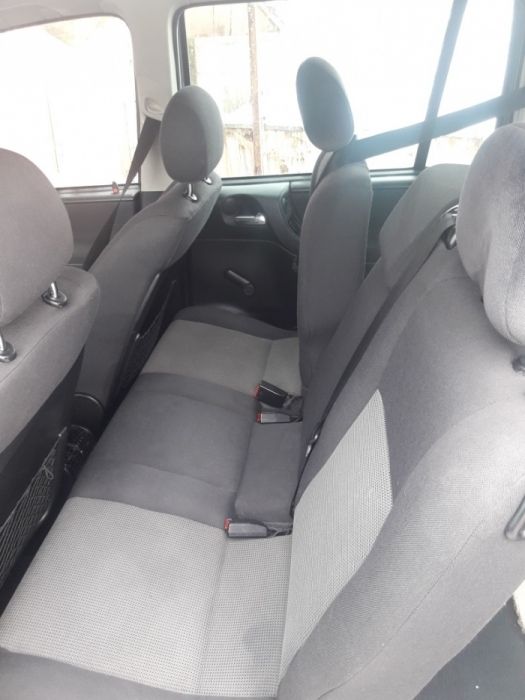 Опел зафира opel zafira 2.0DTI само на части