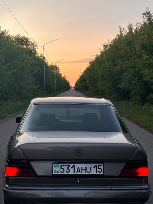 Mercedes E230 W124