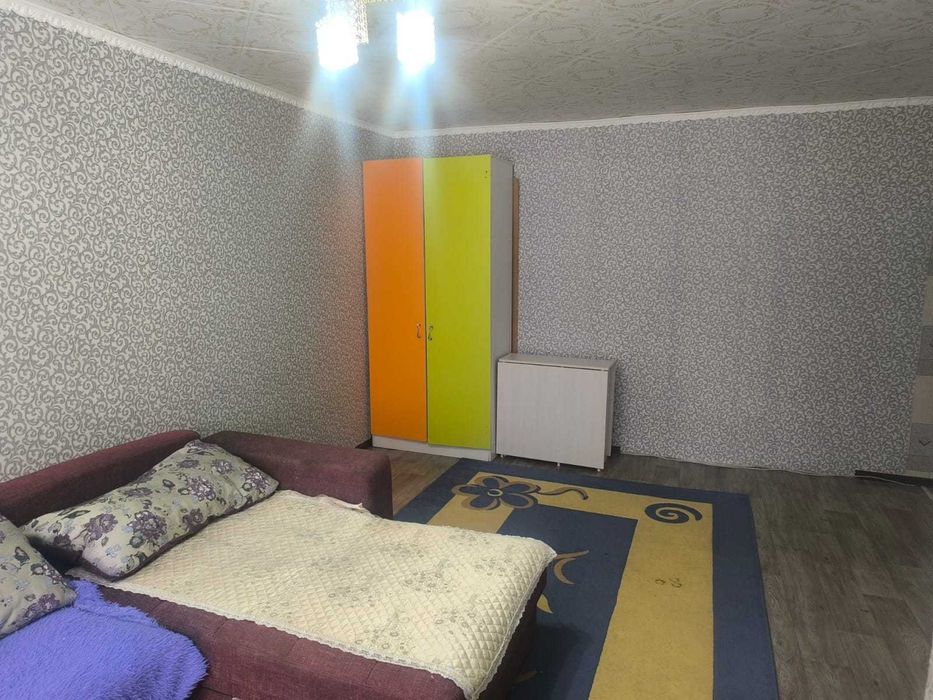 Продам квартиру на 1-м районе