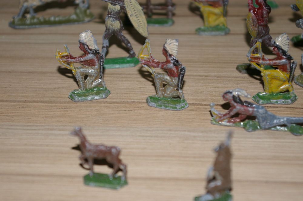 Vand lot de figurine vechi de plumb,cu patina originala-de colectie