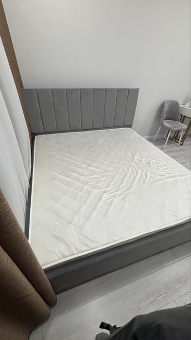 Двухспальная кровать б/у