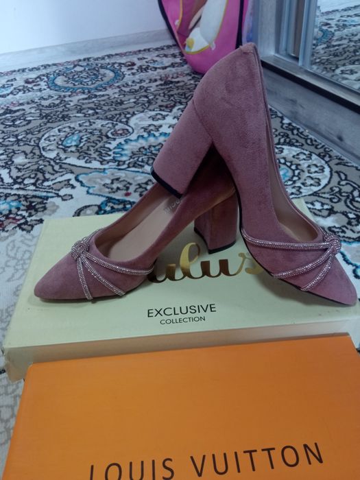 Туфли на каблуке