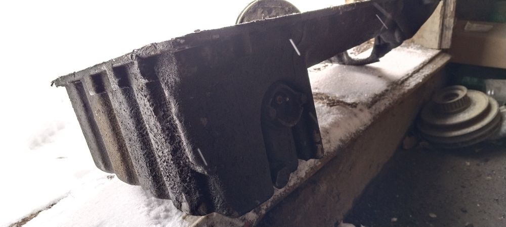 Поддон Мерседес 102