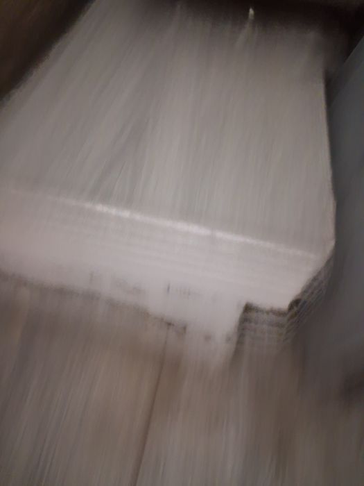 Продам 2 упаковки ламината