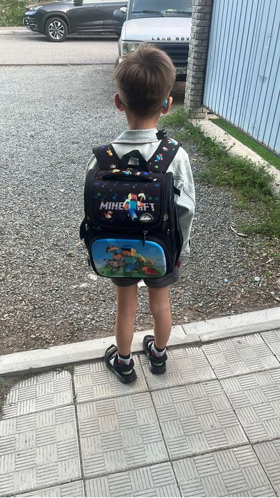 Продам рюкзак школьный