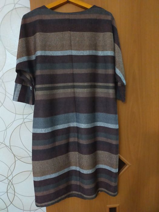 Платье женское..