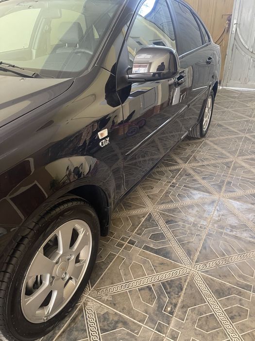 Chevrolet gentra sotiladi yili 2023 yurgani 0km