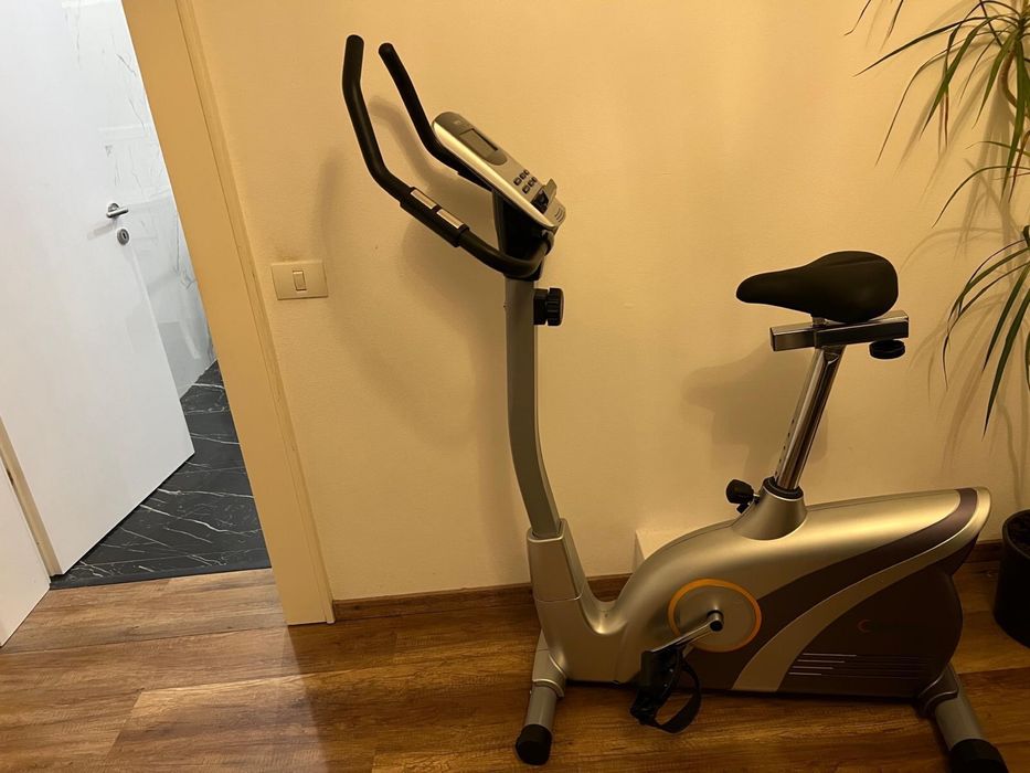 Vand bicicleta de camera