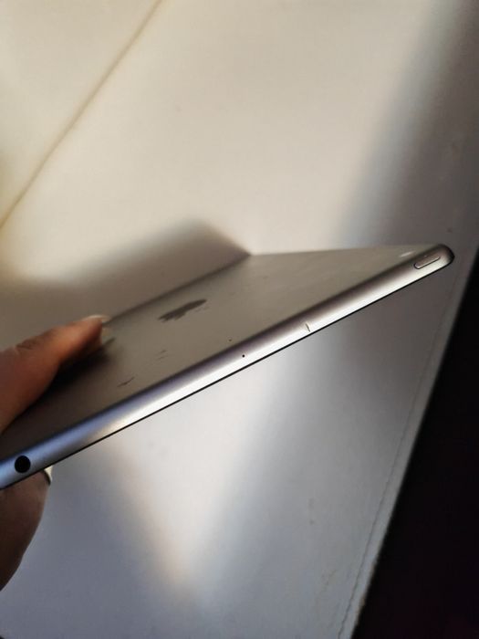 Apple   Ipad generatia a 6-a