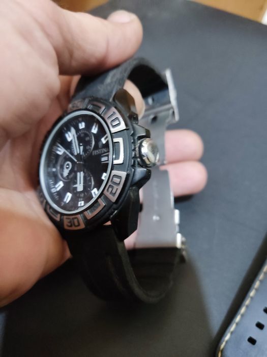 ceas barbatesc festina model f16584 impecabil