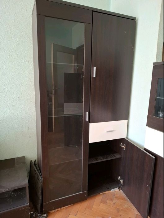 Холна секция кафяво и Бяло