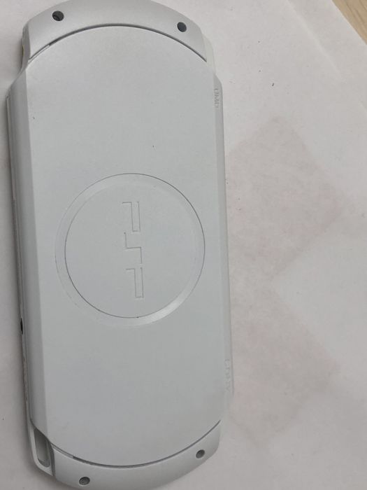 Продажа или обмен PSP E1008 прошитая