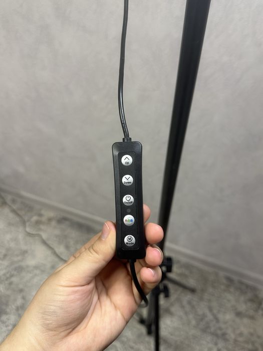 Продаю кольцевую LED лампу