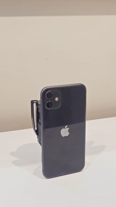 Iphone 11 64 GB.