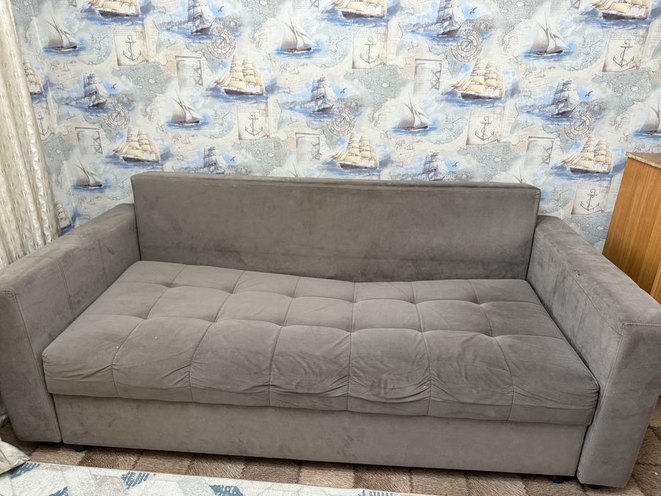 Продам диван серый