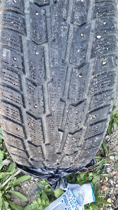Продам зимнюю резину R17