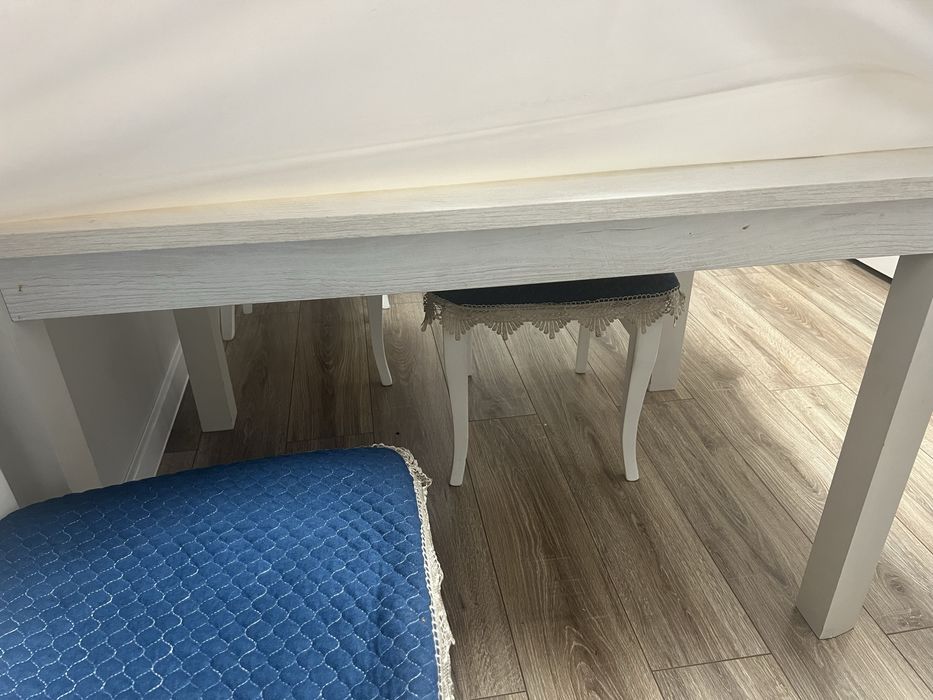 Продам стол 4 стульев 100*150 в отличном состоянии