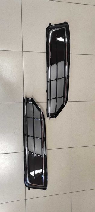 Решетки във бронята на Ауди А8 D4