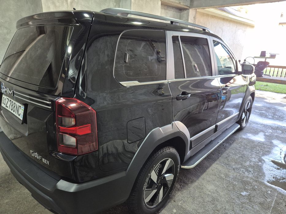 Продам авто SWM G03REV гибрид