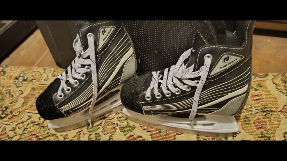 Продам коньки разных размеров