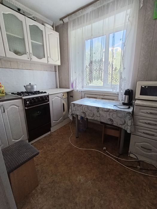 Продаётся 2 ком кв Назарбаева 64
