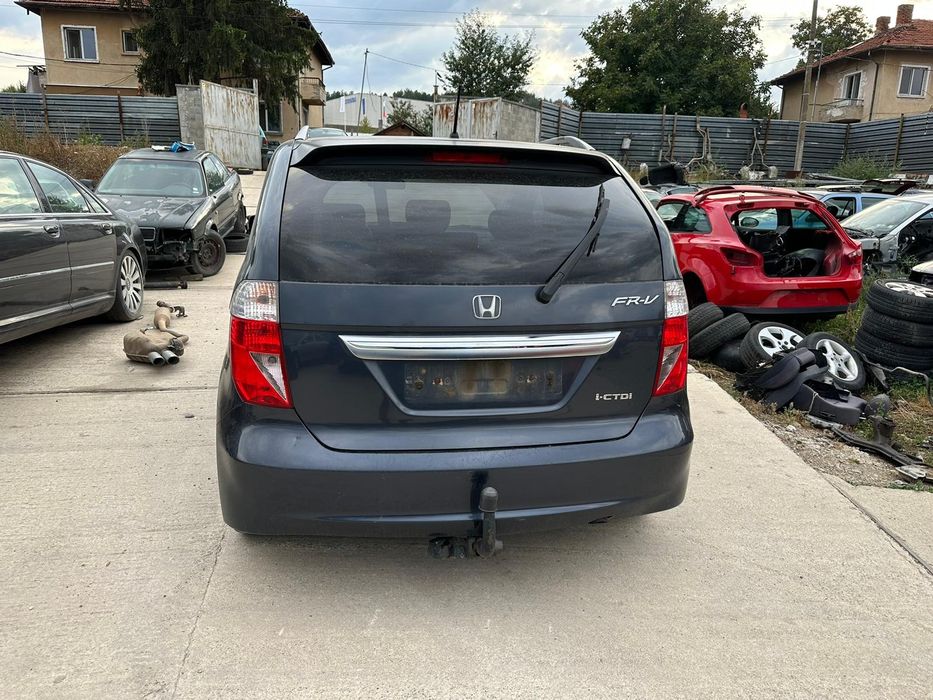 Honda Frv 2.2i-CDti САМО НА ЧАСТИ