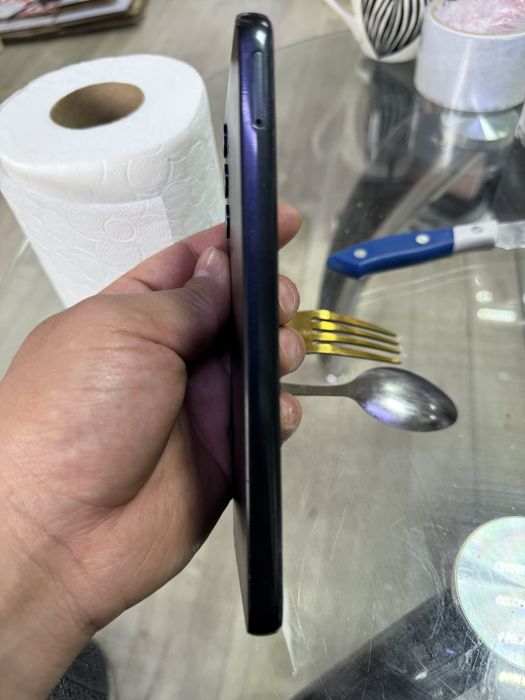 Samsung A71 за 30.000 с коробкой