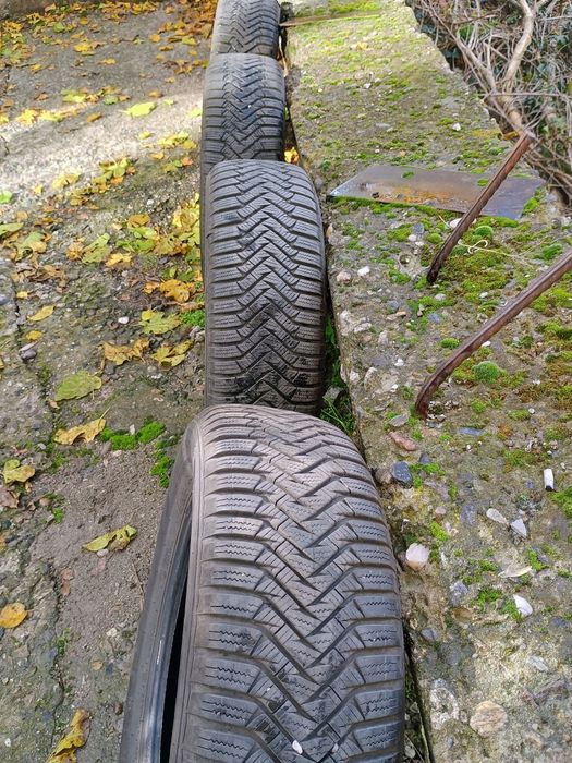 4 броя Зимни гуми  Laufen 15"