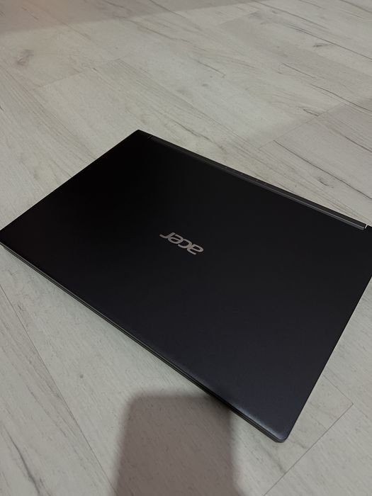 Aser aspire7 core i5 512gb