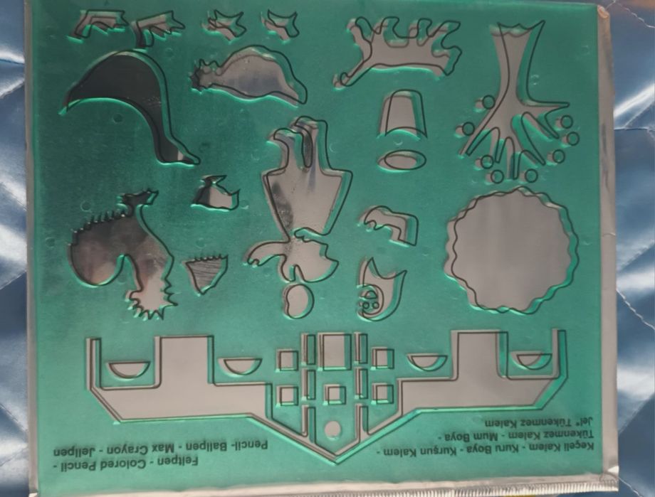 Комплект шаблон за оцветяване и флумастери