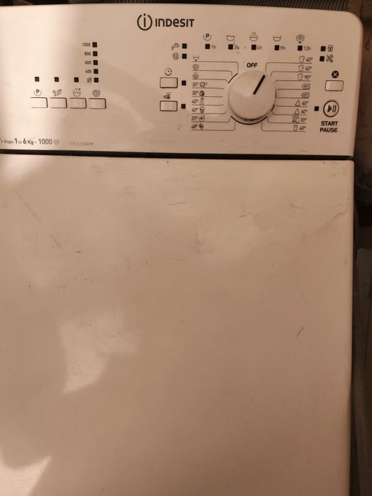Indesit пералня с горно зареждане