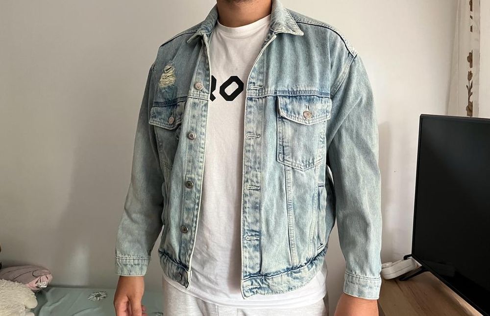 Geaca de blugi Bershka