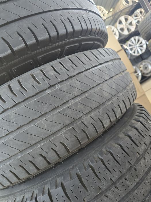 4 Броя Бусови Гуми 225/75/16C Michelin 2x6,6mm 2x4mm