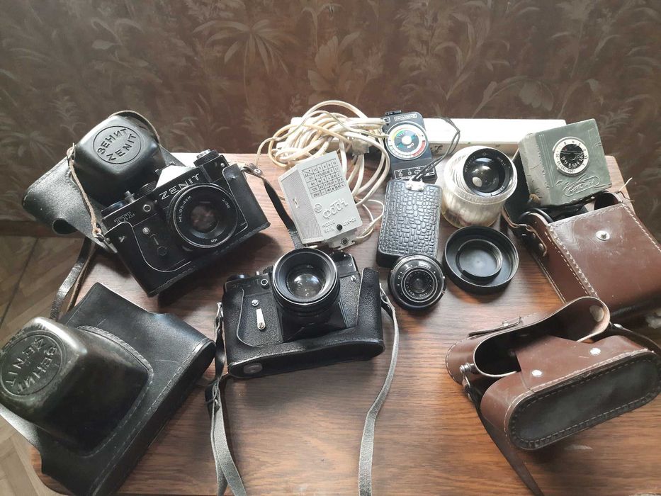 Продам фотоаппараты и объектив