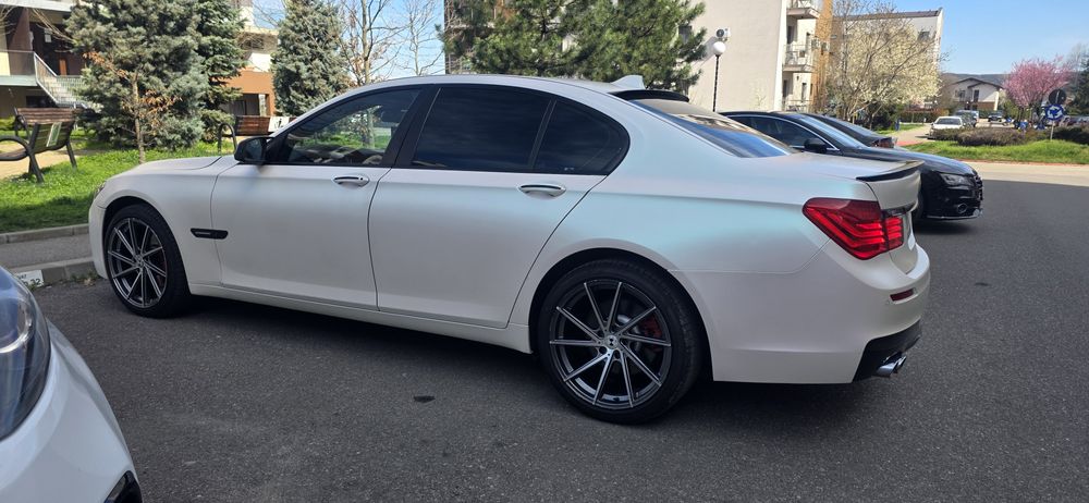 Variante +-diferenta.Bmw 730d/2011