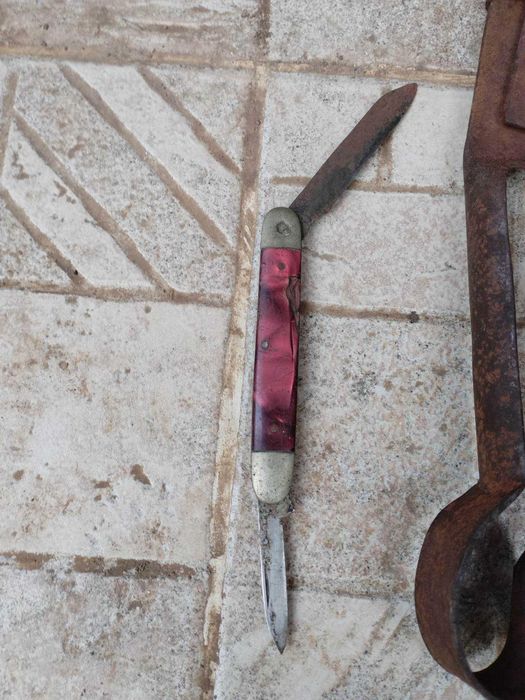 Джобно ножче и ножица